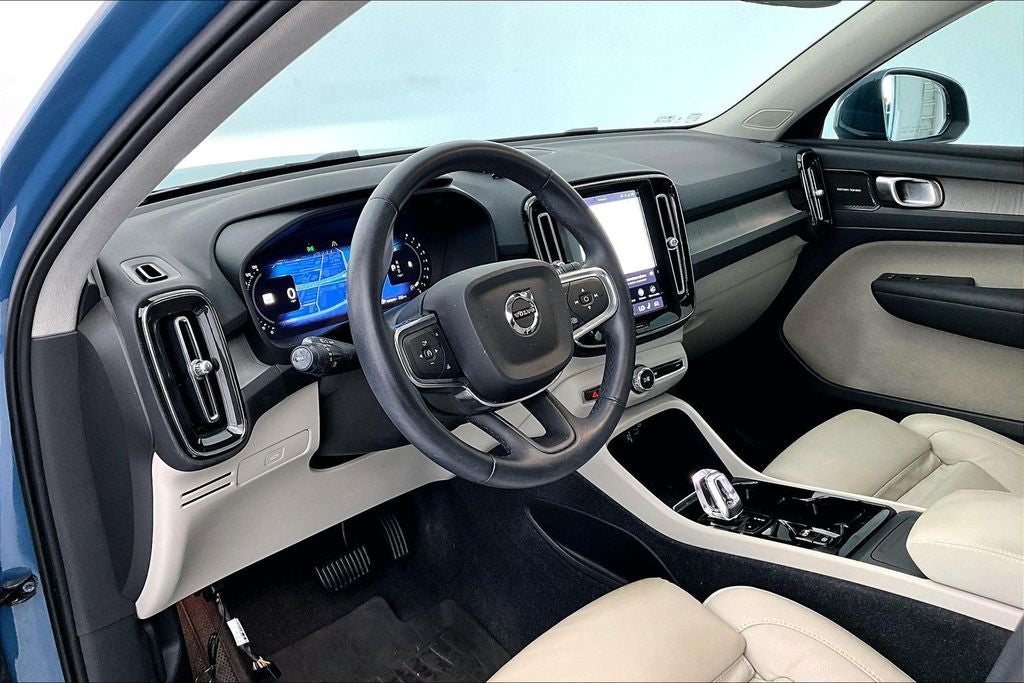 2023 Volvo XC40 Ultimate