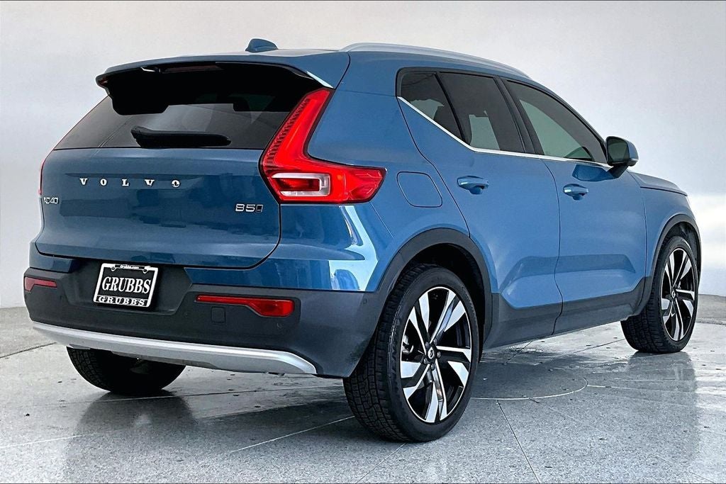 2023 Volvo XC40 Ultimate