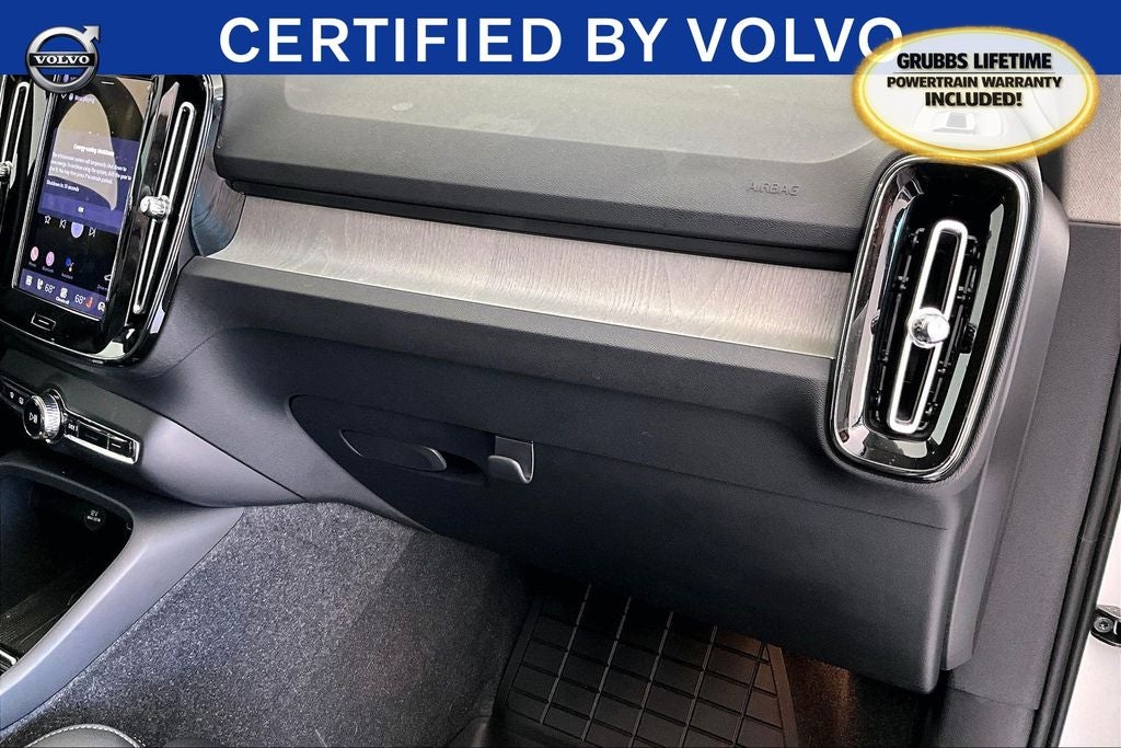 2024 Volvo XC40 Ultimate