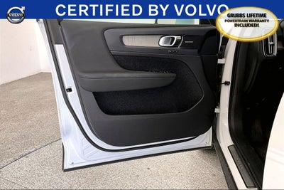 2024 Volvo XC40 Ultimate