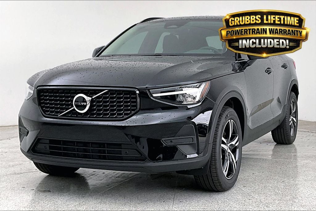 2026 Volvo XC40 B5 Core