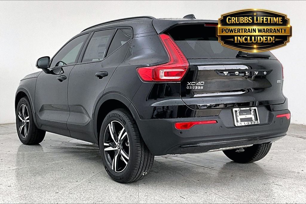 2026 Volvo XC40 B5 Core