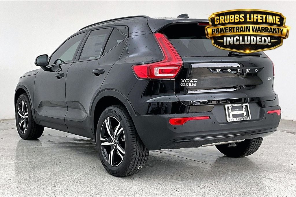 2026 Volvo XC40 B5 Core