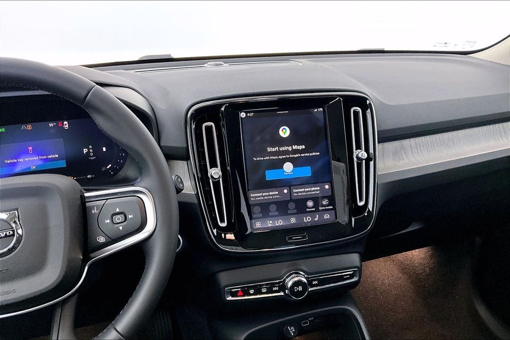 2026 Volvo XC40 B5 Core