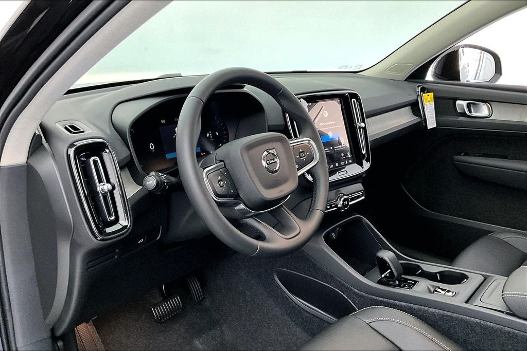 2026 Volvo XC40 B5 Core