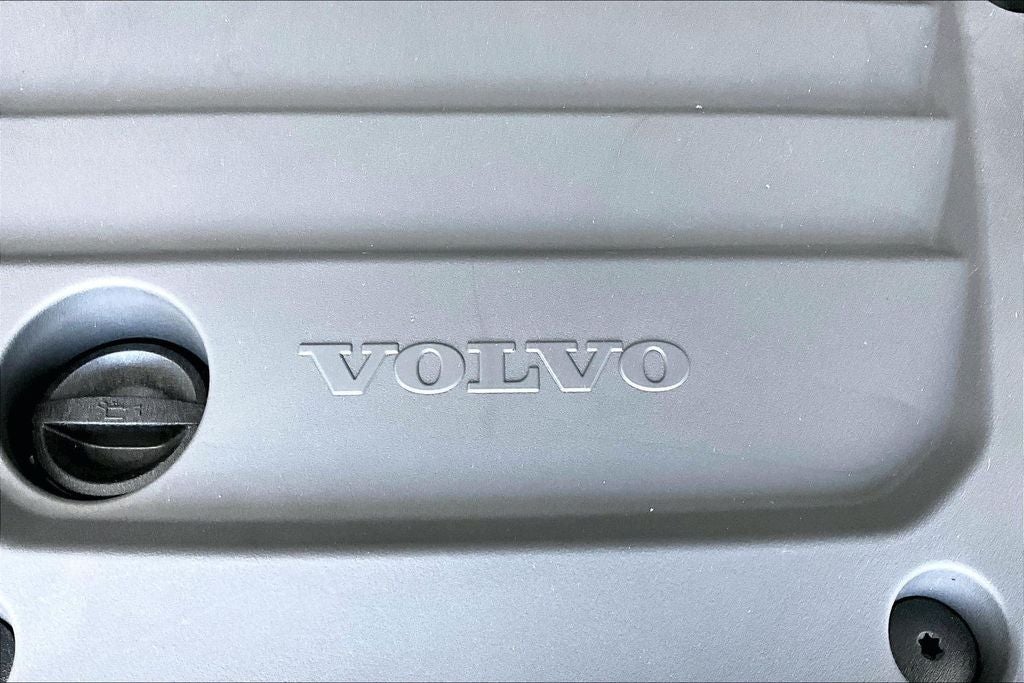 2026 Volvo XC40 B5 Core