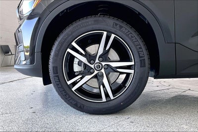 2026 Volvo XC40 B5 Core