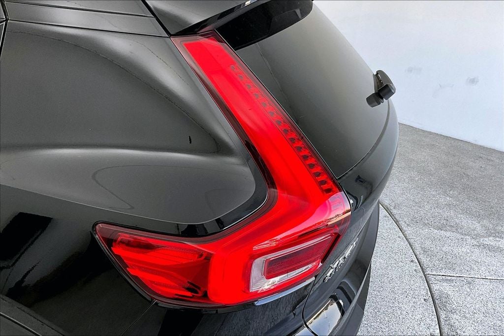 2026 Volvo XC40 B5 Core