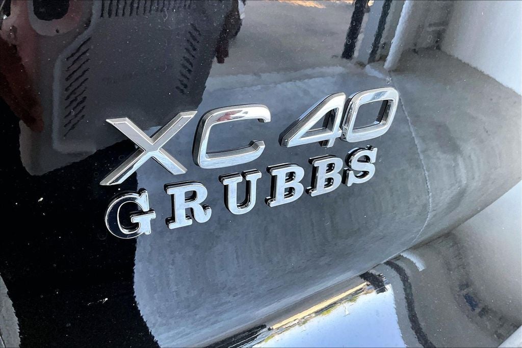2026 Volvo XC40 B5 Core