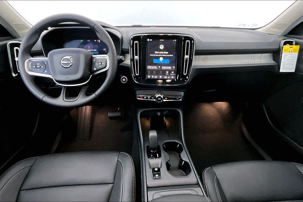 2026 Volvo XC40 B5 Core