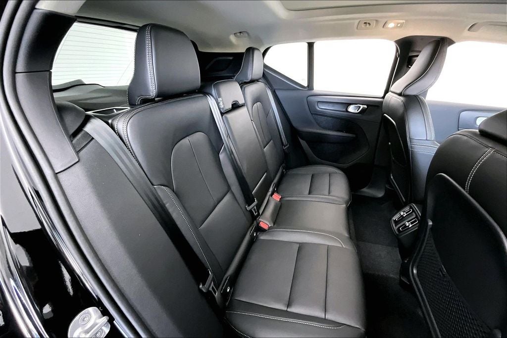 2026 Volvo XC40 B5 Core