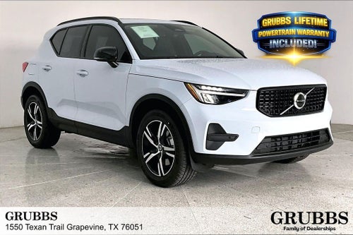 2026 Volvo XC40 B5 Core