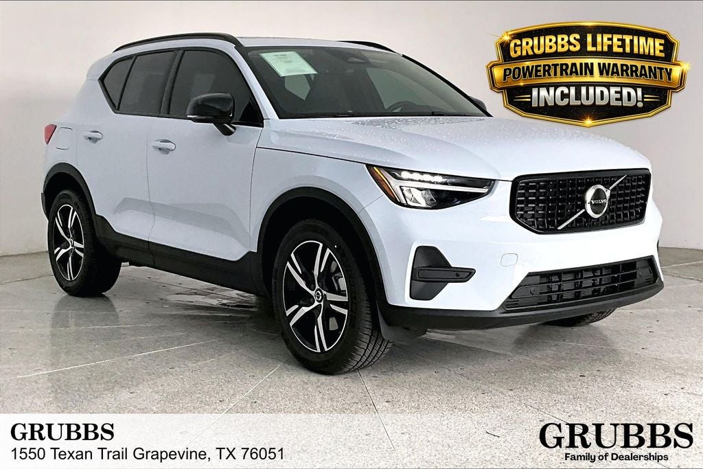 2026 Volvo XC40 B5 Core