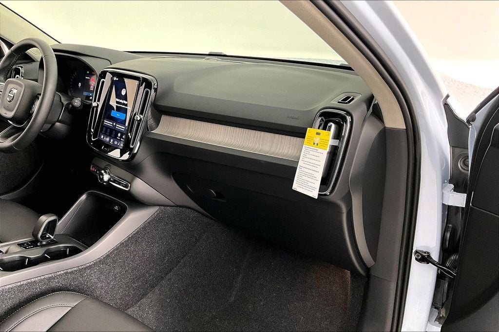 2026 Volvo XC40 B5 Core