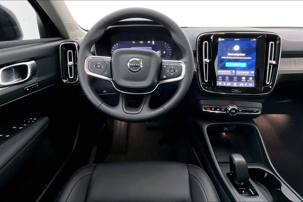 2026 Volvo XC40 B5 Core