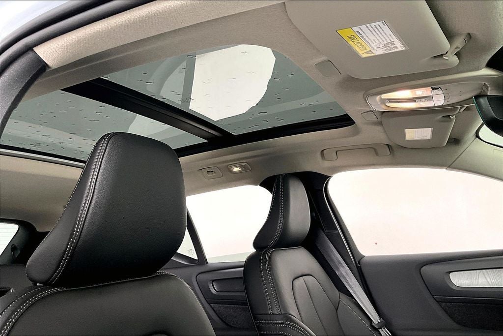 2026 Volvo XC40 B5 Core