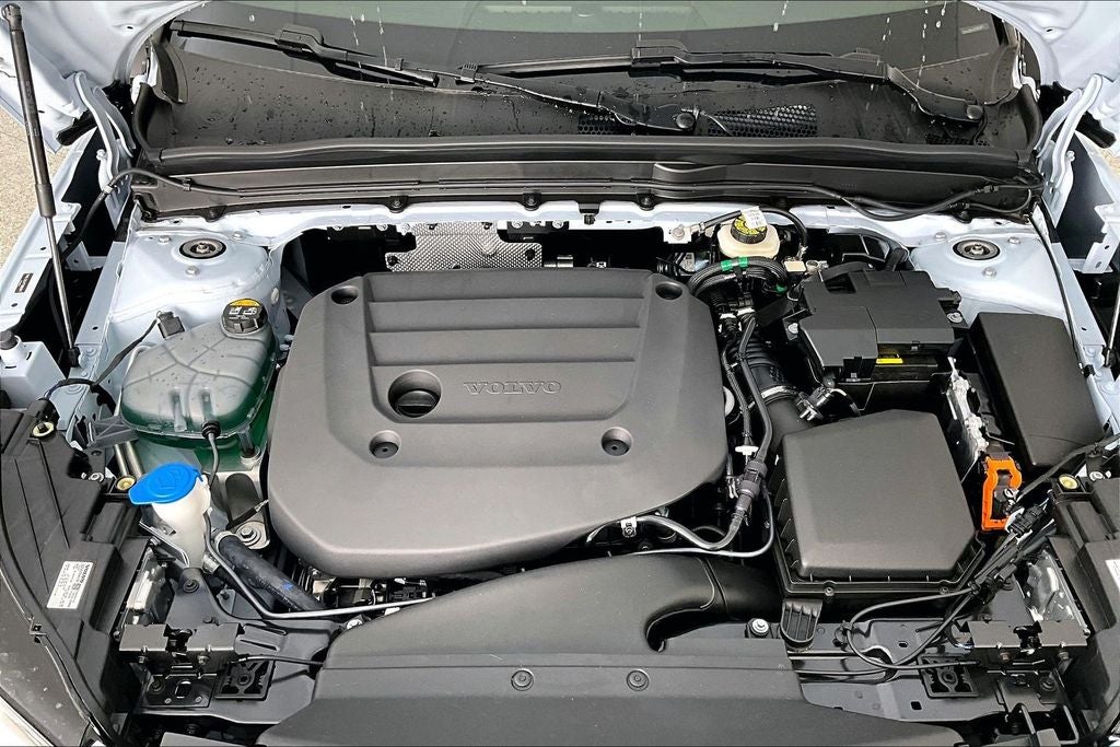 2026 Volvo XC40 B5 Core