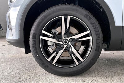 2026 Volvo XC40 B5 Core