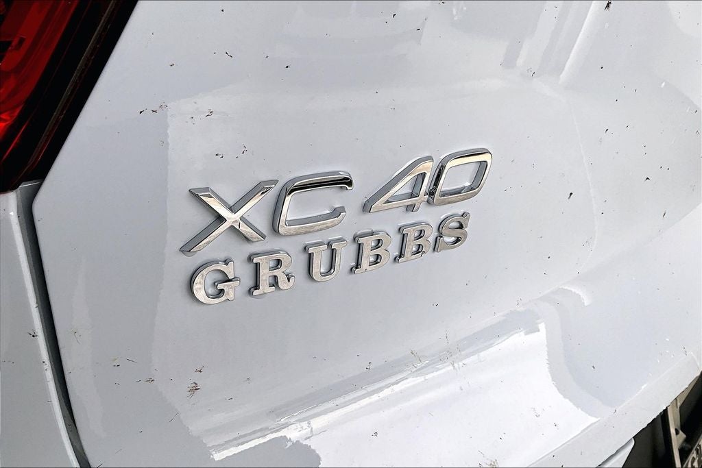 2026 Volvo XC40 B5 Core