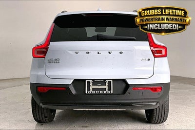 2026 Volvo XC40 B5 Core