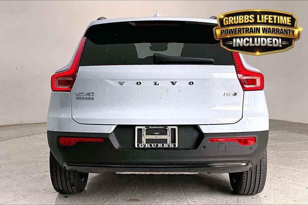 2026 Volvo XC40 B5 Core
