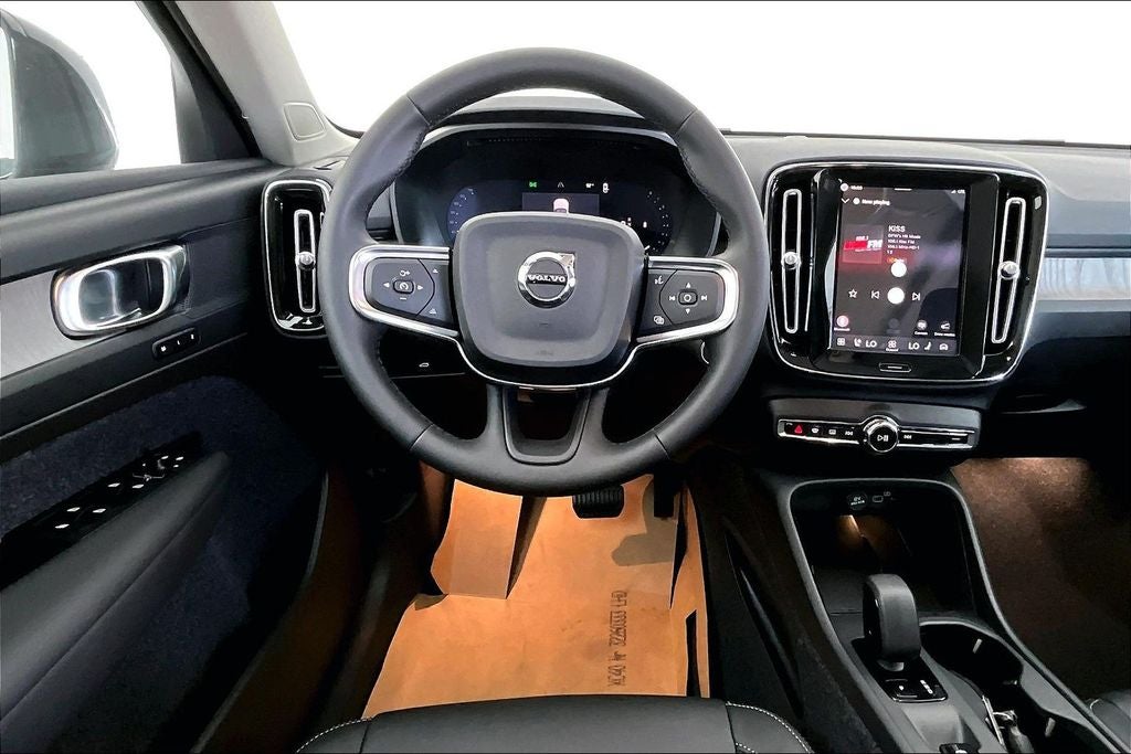 2026 Volvo XC40 B5 Core
