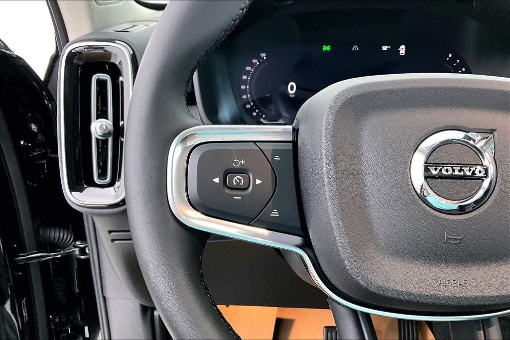 2026 Volvo XC40 B5 Core