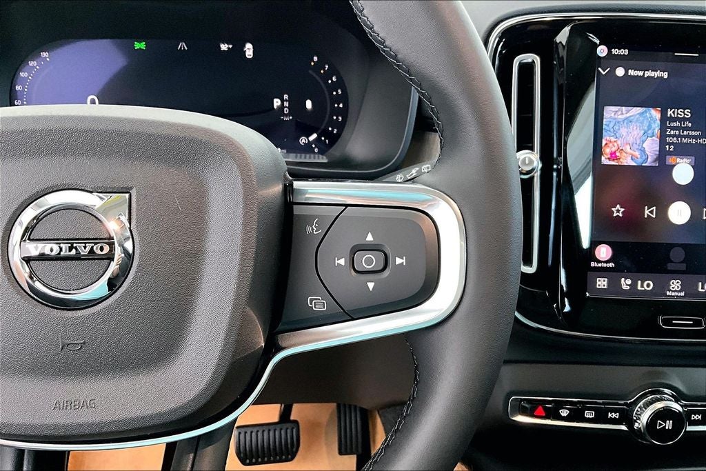 2026 Volvo XC40 B5 Core