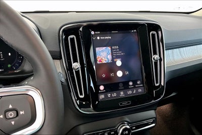 2026 Volvo XC40 B5 Core
