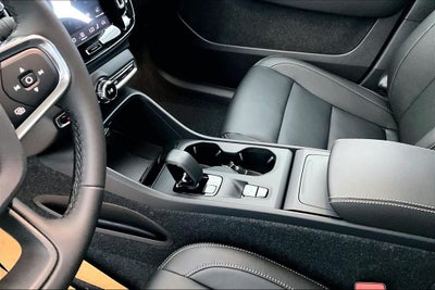 2026 Volvo XC40 B5 Core