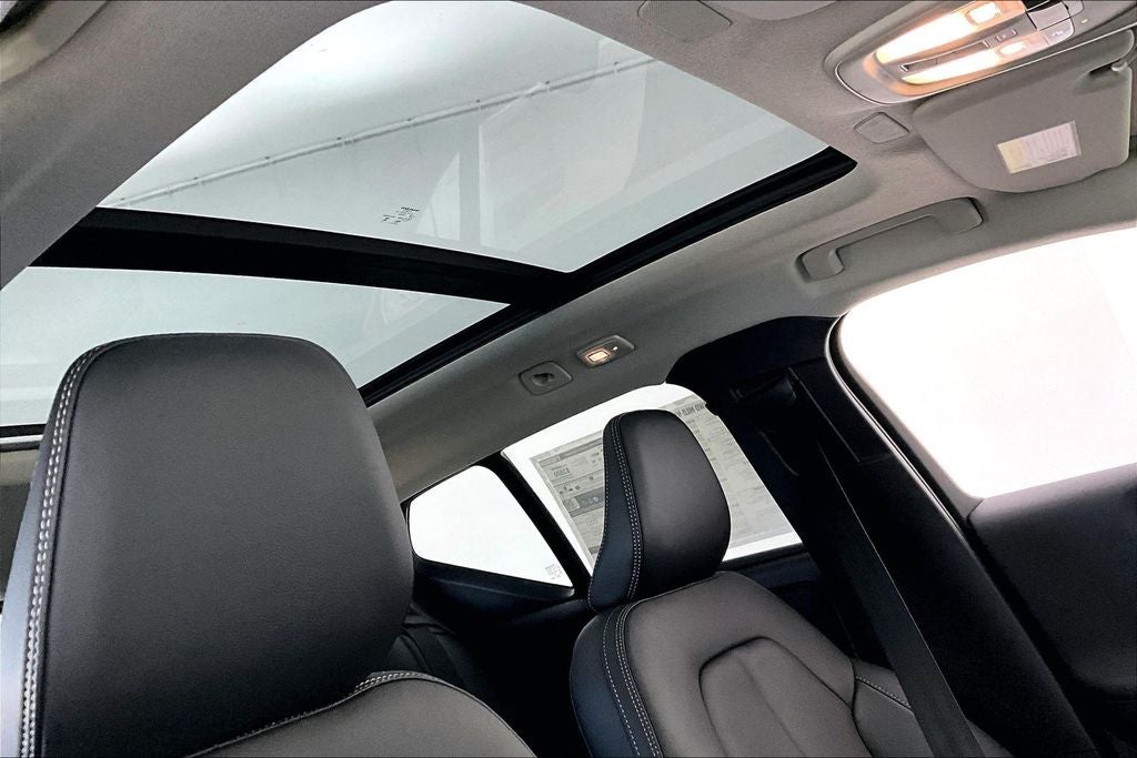 2026 Volvo XC40 B5 Core