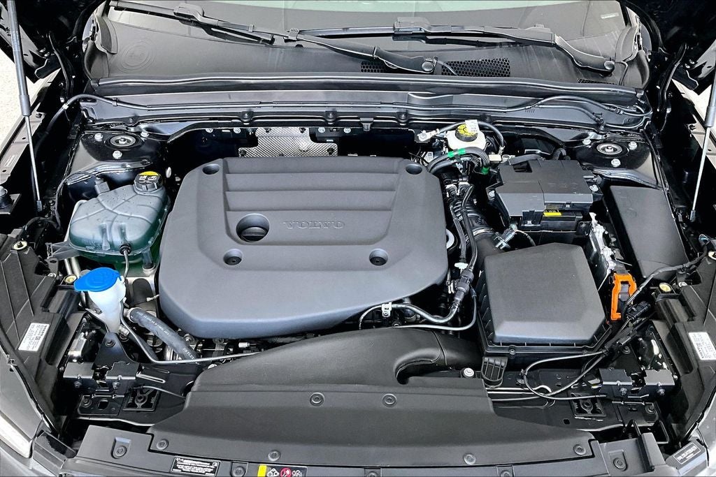 2026 Volvo XC40 B5 Core