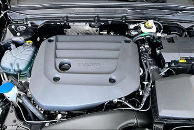 2026 Volvo XC40 B5 Core