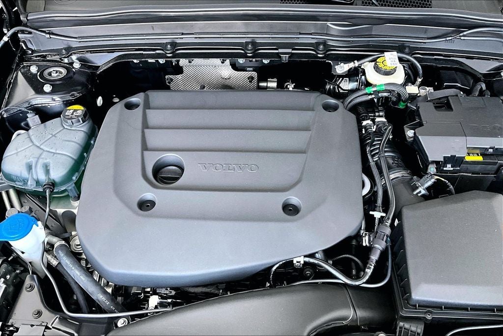 2026 Volvo XC40 B5 Core