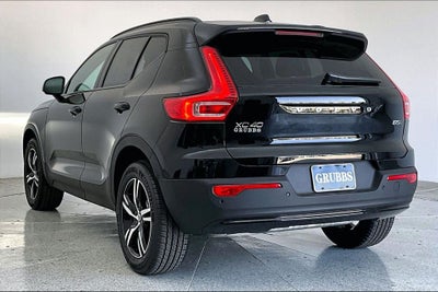2026 Volvo XC40 B5 Core