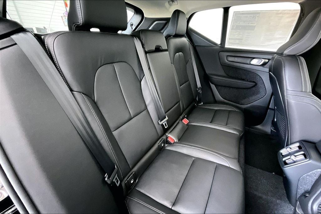 2026 Volvo XC40 B5 Core