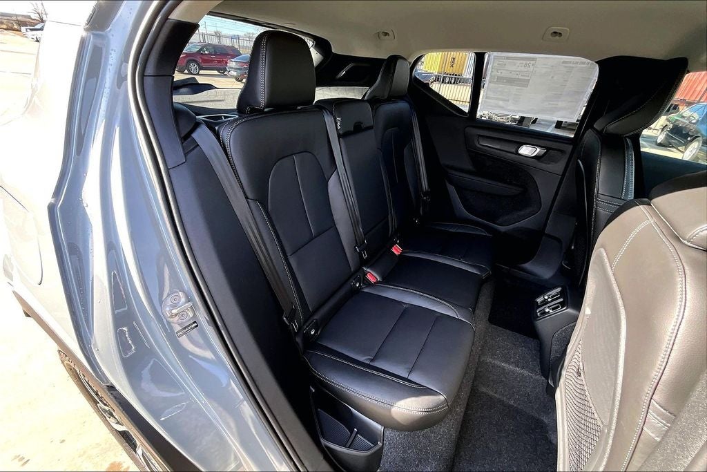 2026 Volvo XC40 B5 Core