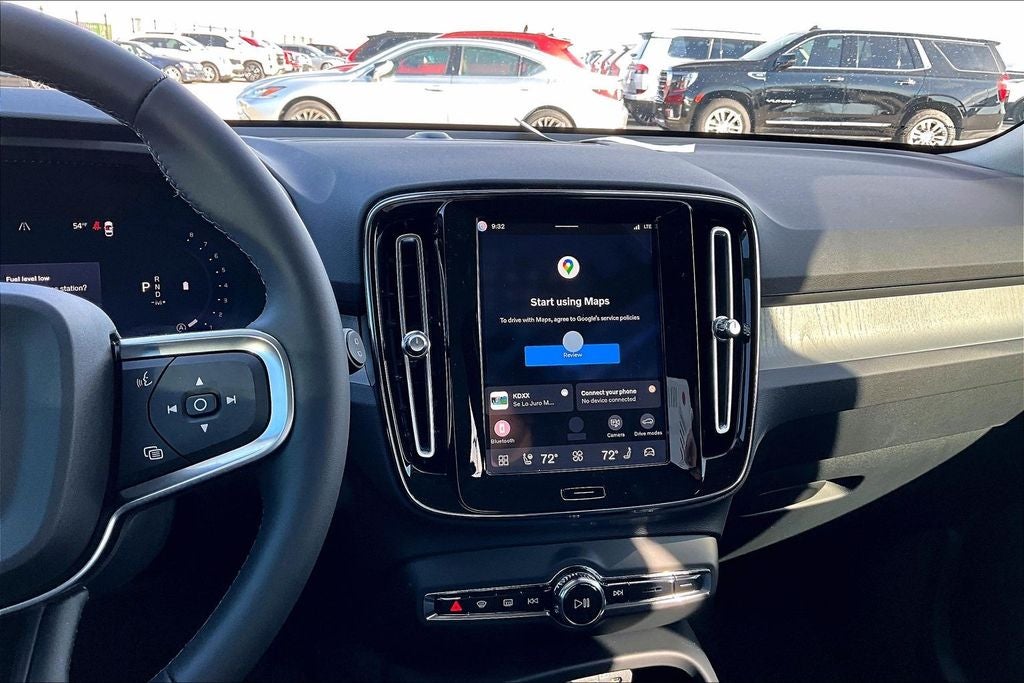 2026 Volvo XC40 B5 Core