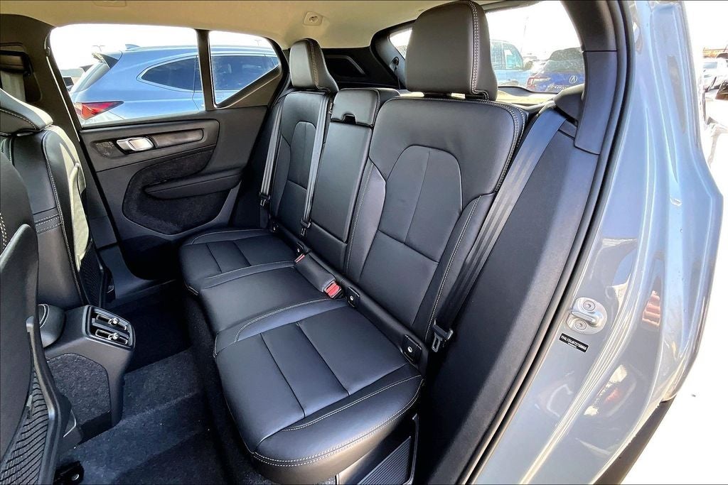 2026 Volvo XC40 B5 Core