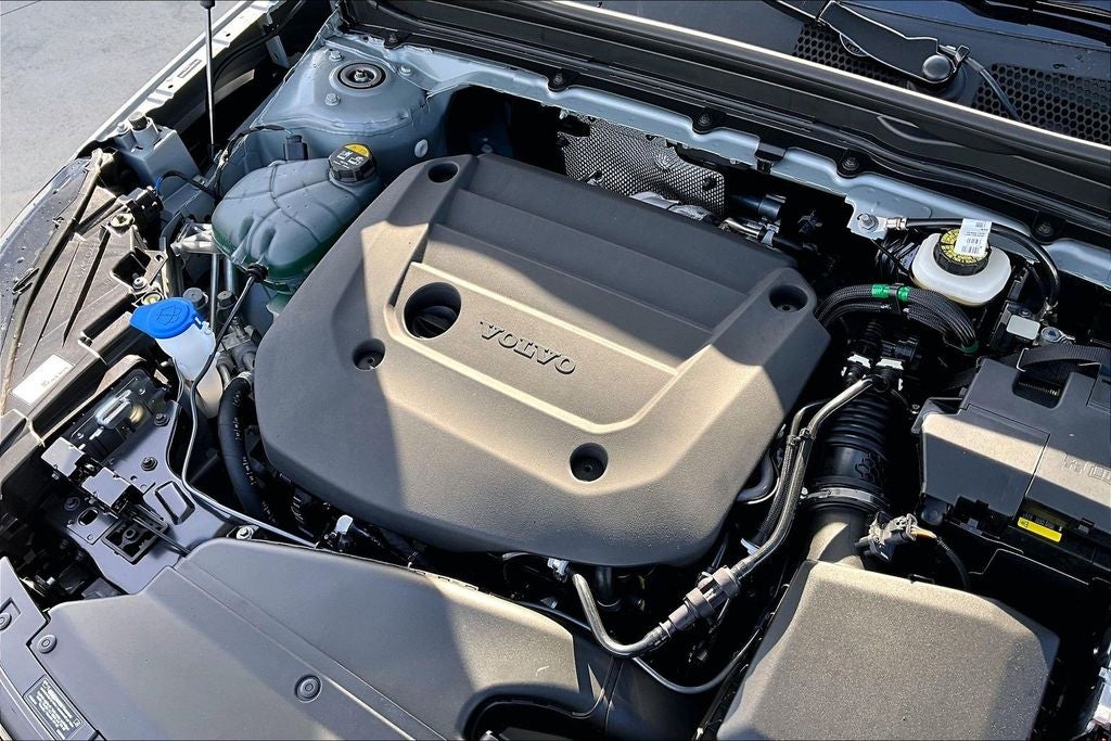 2026 Volvo XC40 B5 Core