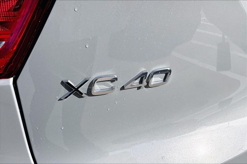 2026 Volvo XC40 B5 Core