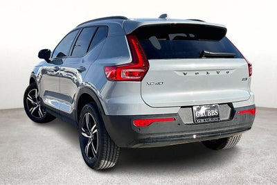 2026 Volvo XC40 B5 Core