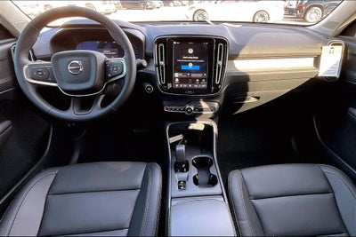 2026 Volvo XC40 B5 Core