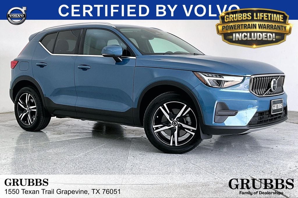 2025 Volvo XC40 B5 Core