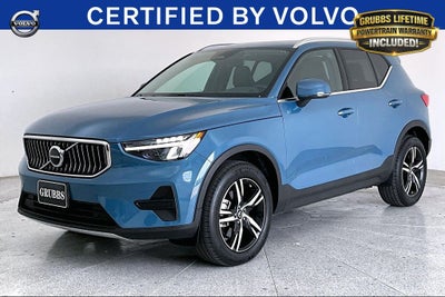 2025 Volvo XC40 B5 Core