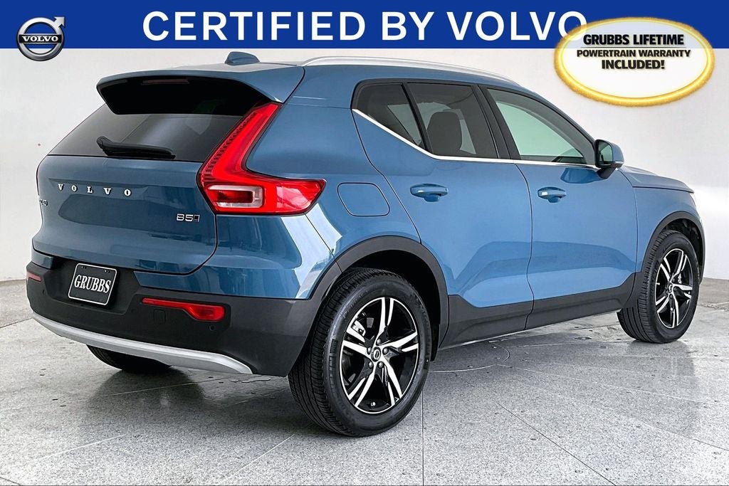 2025 Volvo XC40 B5 Core