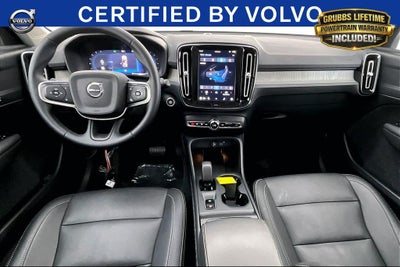 2025 Volvo XC40 B5 Core