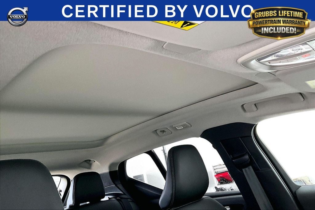 2025 Volvo XC40 B5 Core