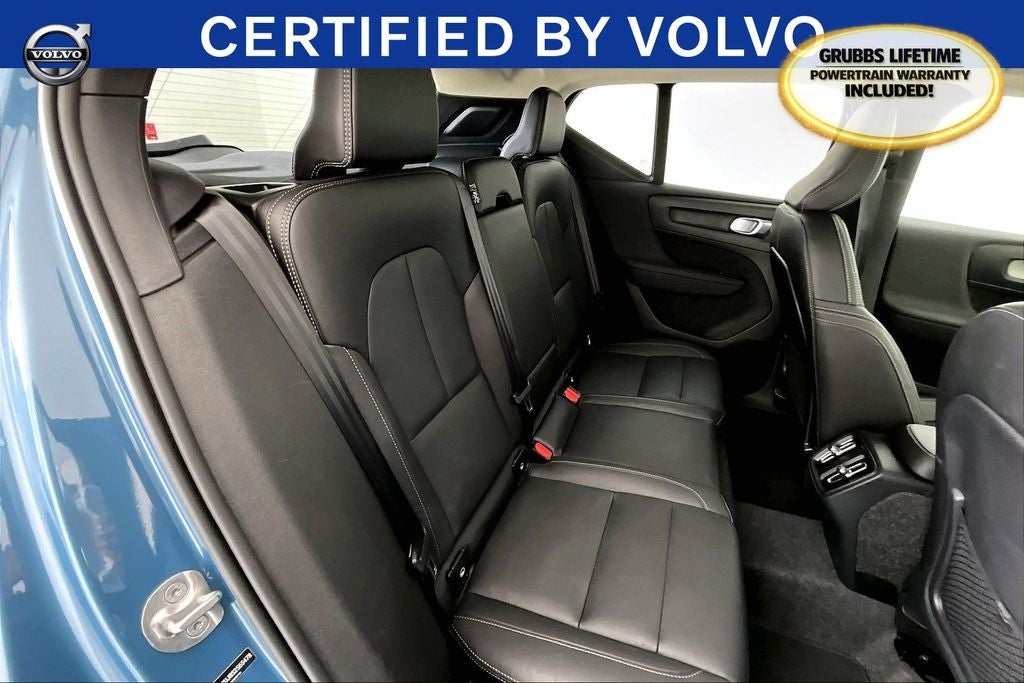 2025 Volvo XC40 B5 Core