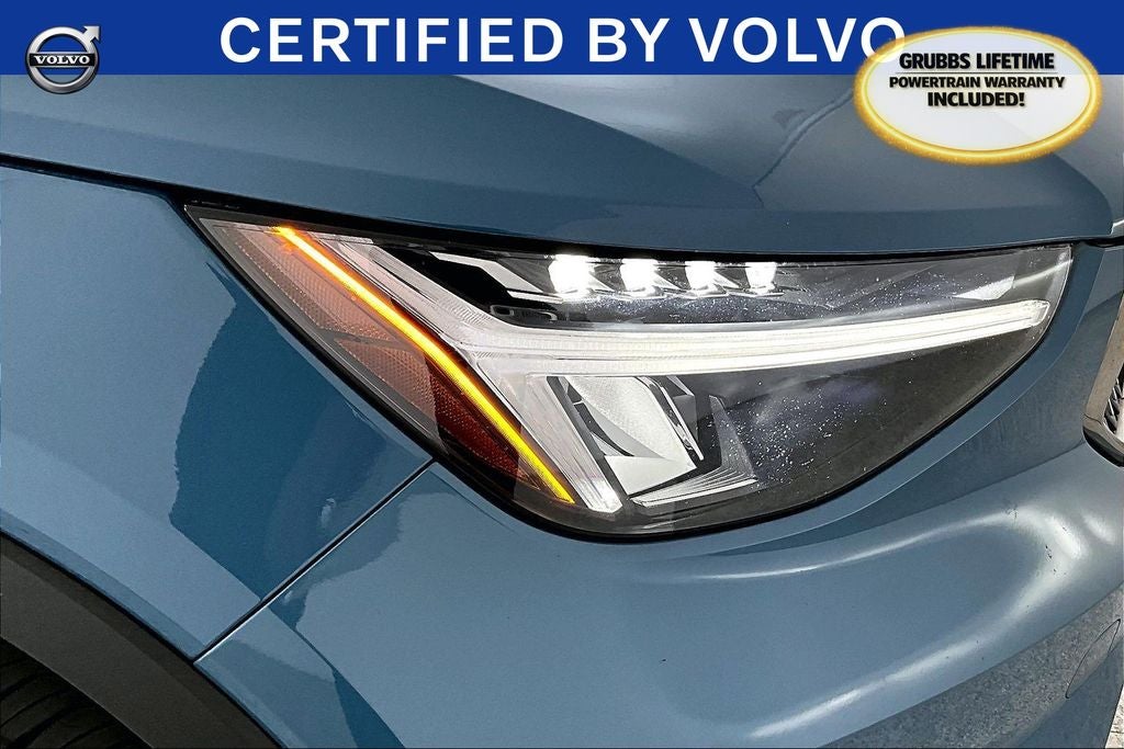 2025 Volvo XC40 B5 Core